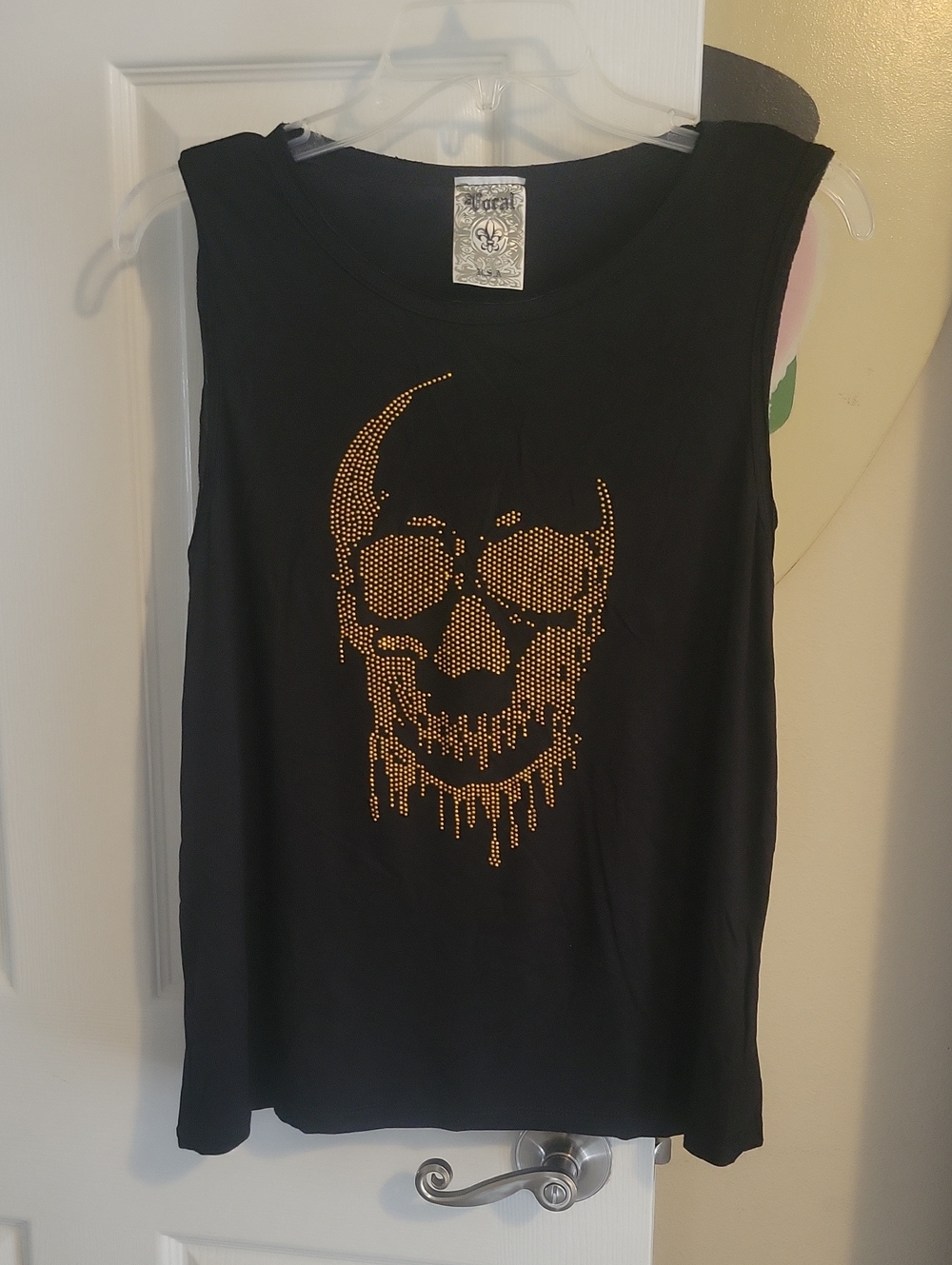 Vocal SzLg Black Gothic Sleeveless Tank with Gold Stud Skull Graphic